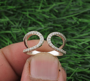 Anillo de Boda Minimalista de Plata de Ley 925 con Engaste de Bisel y Circonita Cúbica, Anillo Sencillo y Elegante para Mujer, Joyería Antideslustre para Fiestas, Venta al por Mayor - Product Image 5