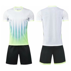 Nouvel ensemble de maillots de football sportifs 2026-2027, personnalisable avec logo imprimé, 100 % polyester, séchage rapide, col en V, manches courtes - Product Image 3