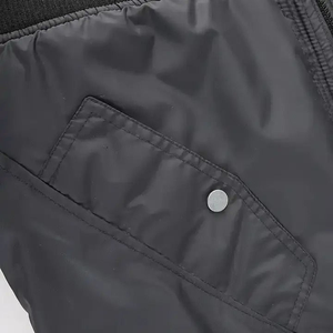Ropa de Hombre Personalizada de Lujo - Chaqueta Bomber Personalizable 100% Algodón Puro para Hombre - Chaqueta Suave y Transpirable para Todas las Temporadas - Product Image 3