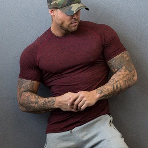 Camiseta clásica de poliéster con cuello redondo al por mayor, camisetas blancas lisas informales de talla grande, camisetas personalizadas de algodón de peso pesado para hombre - Product Image 4