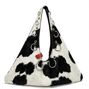 Bolso de Hombro de Piel Sintética con Estampado de Vaca, con Anillos Metálicos, Resistente al Agua, para Todas las Temporadas, Bolso de Viaje - Product Image 1