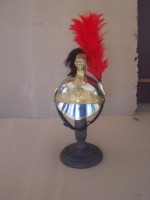 Casque Cérémonial Romain Empereur Médiéval – Casque Fonctionnel avec Support, Plumes et Plumes de Cerf – Unique et Antique