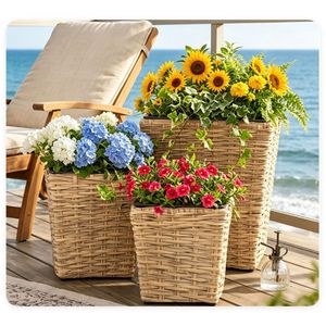 Set di 3 Fioriere in Rattan Intrecciato Resistenti ai Raggi UV, Contenitori per Piante in PP con Fodera Rimovibile e Fori di Drenaggio per Uso Interno ed Esterno - Product Image 1