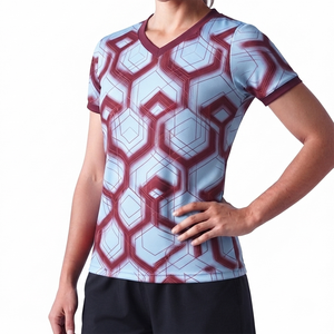 Hauts d'entraînement durables avec coutures renforcées, protection UV, coupe confortable, vêtements de sport modernes, hauts d'entraînement respirants pour femmes - Product Image 1