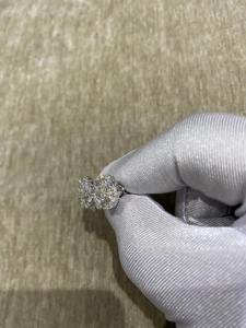 Pendientes de botón con diseño de copo de nieve con moissanita VVS de corte redondo certificados por GRA en plata 925, pendientes minimalistas con diamantes para ideas de regalo. - Product Image 2