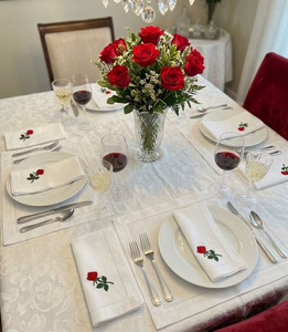 Servilletas de Tela Bordadas con Rosas Rojas, Personalizadas al por Mayor, Lavables a Máquina, Resistentes, Decoración para el Hogar, Tamaños Completos, Algodón - Product Image 3
