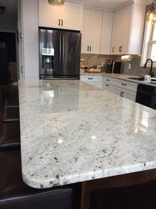 Encimera de Cocina de Granito Blanco Colonial, Superficie de Trabajo con Aspecto de Mármol para Renovación de Cocinas Modernas - Product Image 5