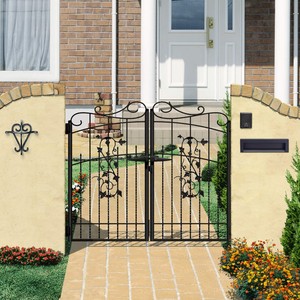 Puerta Doble Abatible de Hierro Forjado Tradicional KHP con Patrones de Enredaderas, Control Manual, Diseño Exterior con Recubrimiento en Polvo - Product Image 2
