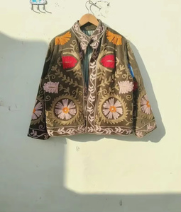 Chaqueta Bomber de Terciopelo 100% con Patrón Floral Bordado Vintage Reversible al por Mayor - Ecológica y Resistente al Viento para Invierno/Otoño - Product Image 1