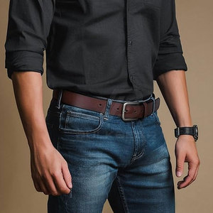 Elegante Cinturón de Cuero Vacuno para Hombre, Diseño Atemporal con Hebilla de Acero, Ecológico, para Uso en la Oficina y Atuendos Casuales - Product Image 3