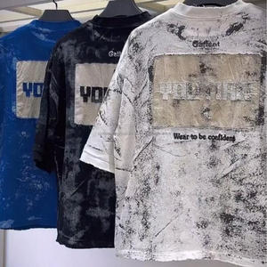 เสื้อยืดคอตตอนออร์แกนิคถักทรงปกติสไตล์วินเทจ รับผลิตแบบ OEM พร้อมสกรีนโลโก้และลายดอกไม้สไตล์เรโทรยุค 90 สำหรับผู้ชาย - Product Image 5