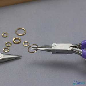 Alicates de Punta Fina de Acero Inoxidable de 4.5 Pulgadas con Mango Antideslizante y Doble Resorte, Herramienta para Hacer Joyas y Crear Pulseras - Product Image 6