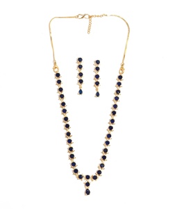 Conjunto de Collar con Colgante de Esmeralda, Latón Chapado en Oro de 22K, Corte Oval Marquise, Piedra de Esmeralda Verde, Elegante Conjunto de Joyería con Aretes - Product Image 3