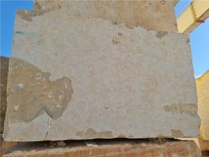 Bloc de pierre naturelle Pierre Taza Dune Beige en calcaire brut, grand bloc solide pour façade, revêtement de sol, aménagement paysager et maçonnerie - Product Image 2