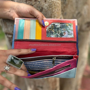 Monedero de mano de cuero reciclado de nuevo diseñador para mujer, billeteras con tarjetero de cuero colorido metálico para cabello de alta calidad - Product Image 6