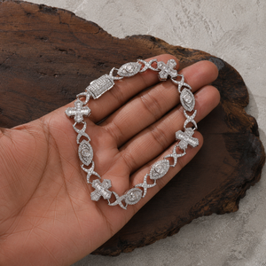 Bracelet à breloque croix chrétienne en moissanite sertie de griffes, coupes baguette brillantes, en argent 925, bijoux hip-hop, vente en gros - Product Image 2