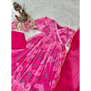 ชุดเดรสแฟชั่นผ้าจอร์เจียปักลายมีสีชมพู - Product Image 3