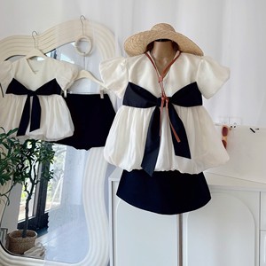 Ensemble deux pièces de haute qualité de style coréen pour femmes, chemisier à manches bouffantes uni noir, jupe mini au-dessus du genou, tenue d'été 100% coton - Product Image 4