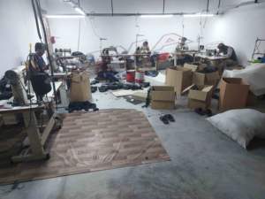 Gants de boxe en cuir de style Muay Thai de 8oz et 12oz sur mesure pour le kickboxing et le sparring, équipement d'arts martiaux - Product Image 2