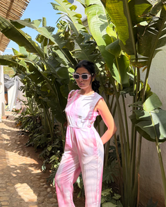 Combinaison rose pour femme avec découpes aux épaules et à la taille latérale, taille haute, coupe ajustée, pantalon large, élégante pour les soirées, les occasions spéciales et le quotidien - Product Image 2