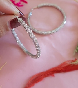 Atractivos Pendientes de Aro Étnicos de Latón Plateado con Moissanita de Primera Calidad para Mujer, Colección para Fiestas y Bodas - Product Image 4