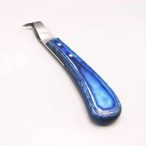 Cuchillos de Herrador de Acero de Damasco Premium para Recortar Herraduras |   Herramientas Veterinarias de Hoja Forjada a Mano |   Marca Privada OEM - Product Image 5