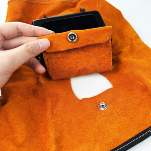 Careta de Soldadura de Cuero Vacuno con Lente Abatible, Certificación CE, Resistente al Fuego hasta 1000°C, Marca JNM SAFETY - Product Image 2
