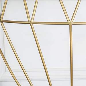 Table décorative dorée pour couloir, côté canapé ou salon, élégant accent de décoration intérieure - Product Image 5