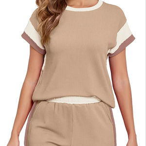 Conjunto de Ropa Casual para Mujer con Logotipo Personalizado, 100% Algodón, Camiseta de Manga Corta y Pantalones Cortos, Cuello Redondo, Conjunto de 2 Piezas - Product Image 1