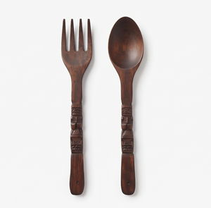 Ensemble de fourchette et cuillère en bois fait main, design traditionnel sculpté, finition mate, couverts réutilisables pour le camping et l'hôtellerie - Product Image 1