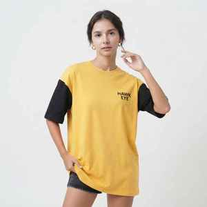 Camiseta Oversize para Mujer con Bloques de Color Amarillo y Negro, Manga Corta, Cuello Redondo, Ajuste Holgado, 100% Algodón Transpirable, Ideal para Primavera y Verano - Product Image 1