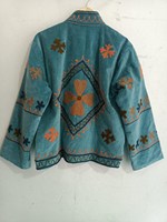 Veste Bohème en Velours Turquoise Suzani pour Femme, Broderie Florale Artisanale Indienne, pour un Style Quotidien Sublimé