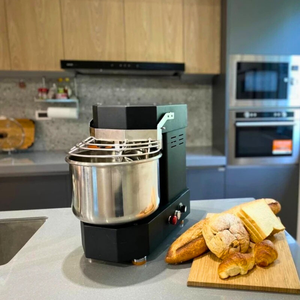 Pétrin spirale durable 6L 9L pour boulangerie, pizza, pain, gâteaux et autres préparations alimentaires - Product Image 4