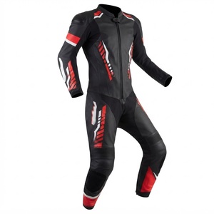 Combinaison de course en cuir pour moto personnalisée, équipement de moto haut de gamme pour hommes avec protections, construction durable - Product Image 1