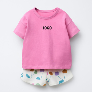 Conjunto de 2 piezas de camiseta y pantalones cortos de algodón para niñas, estampado floral rosa, ropa de verano, cuello redondo, manga corta, ropa informal transpirable - Product Image 1