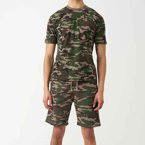 Ensemble décontracté deux pièces pour homme avec logo personnalisé, t-shirt et short respirants surdimensionnés, style streetwear, séchage rapide - Product Image 1