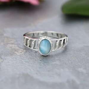 Vente en gros de bagues en argent sterling 925 avec pierre précieuse naturelle Larimar ovale bleu marine, bijoux faits à la main pour femmes - Product Image 5