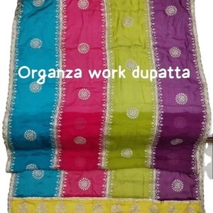 Dupatta de organza pura de viscosa 100% de la mejor calidad para niñas, Ropa Étnica elegante a precio mayorista - Product Image 4