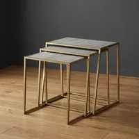 Ensemble de trois tables gigognes modernes en fer et marbre, avec cadres en métal doré, tables d'appoint empilables, meubles de salon