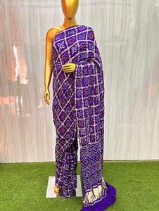 Sari Bandhani de Seda Gaji Pura Hecho a Mano con Patrón Ghatchola, Diseño Moderno para Fiestas, Bodas y Diwali - Product Image 3