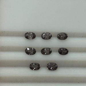 พลอยสปิเนลสีเทาธรรมชาติทรงรีขนาด 6x4 มม. คุณภาพสูงจากแทนซาเนีย สะอาดภายใน ไม่ผ่านการปรับแต่ง ขายส่ง - Product Image 4