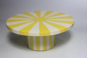 Plateau à gâteau en bois d'acacia facile à nettoyer avec couvercle en acrylique pour les fêtes et les mariages au meilleur prix - Product Image 4