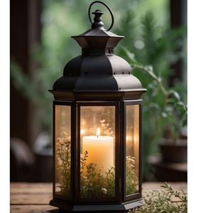 Farol de Metal con Acabado Antiguo y Paneles de Vidrio Transparente para Decoración de Jardín y Balcón - Product Image 5