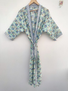 Bata Kimono de Algodón con Estampado Floral Azul Hecha a Mano |   Albornoz Ligero con Cinturón |   Bata de Estilo Bohemio para Mujer, para Salón y Spa - Product Image 1