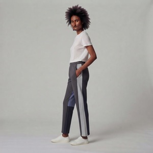 Pantalones Deportivos Grises de Pierna Recta para Mujer, con Franja Lateral, Cintura Elástica, Largo hasta el Tobillo, Pantalones Casuales de Punto, Material de Algodón y Elastano - Product Image 3