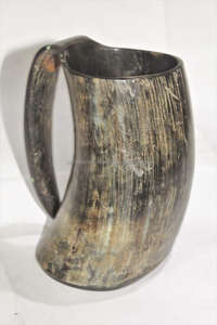 Taza Tradicional de Cuerno de Búfalo - Hecha a Mano, Ecológica, Duradera, a Prueba de Fugas, con Tapa Deslizante, Capacidad de 500 ml, Alta Calidad, Personalizable - Product Image 3