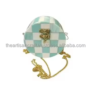 Accessoires de mode de luxe, style élégant de créateur, collection de mode artisanale haut de gamme - Product Image 1