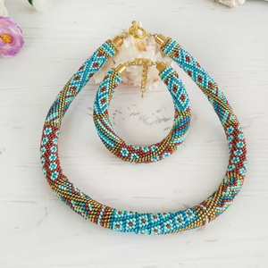 สร้อยข้อมือถักลูกปัดสีน้ำเงินทอง ประดับจี้ห้อย ปรับขนาดได้ ลายเรขาคณิต งานฝีมือประณีต เครื่องประดับหรูหราสำหรับผู้หญิง เงินแท้ 925 ชุบทอง 18K - Product Image 1