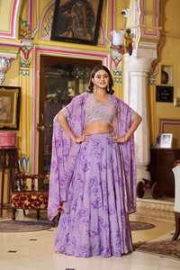 Lehenga de georgette con bordado intrincado de hilo, lentejuelas y cuentas tubulares, con blusa y dupatta, listo para usar. - Product Image 1