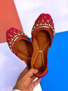 9. Premium Handmade Khussa Women Pumps Embroidered Traditional Pakistani Flats Comfortable Bridal Fashion Shoes OEM ODM - Product Image 4